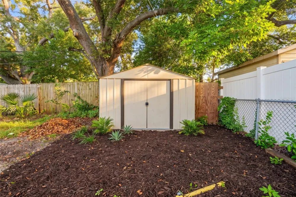 9374 84TH STREET Seminole, FL 33777
