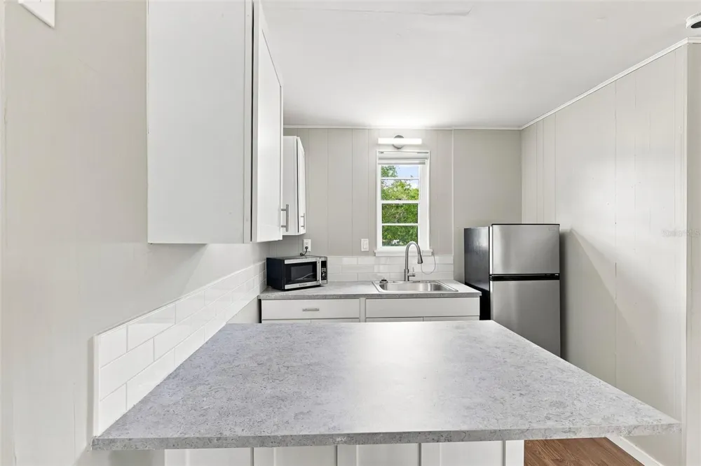 6027 1ST AVENUE #B St Petersburg, FL 33710