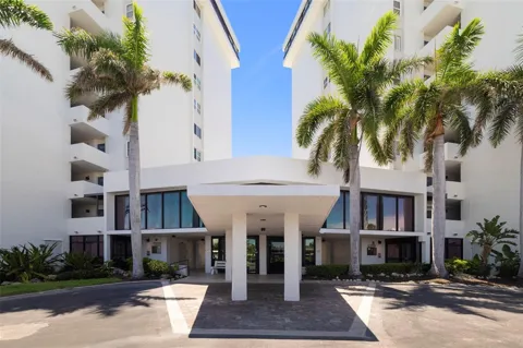 19 WHISPERING SANDS DRIVE #201