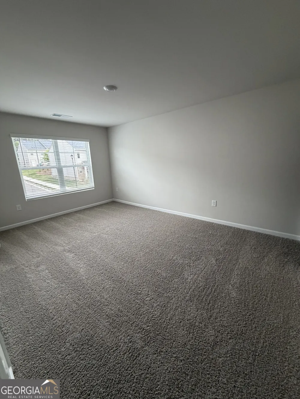 2064 Crossing RD Stone Mountain, GA 30088