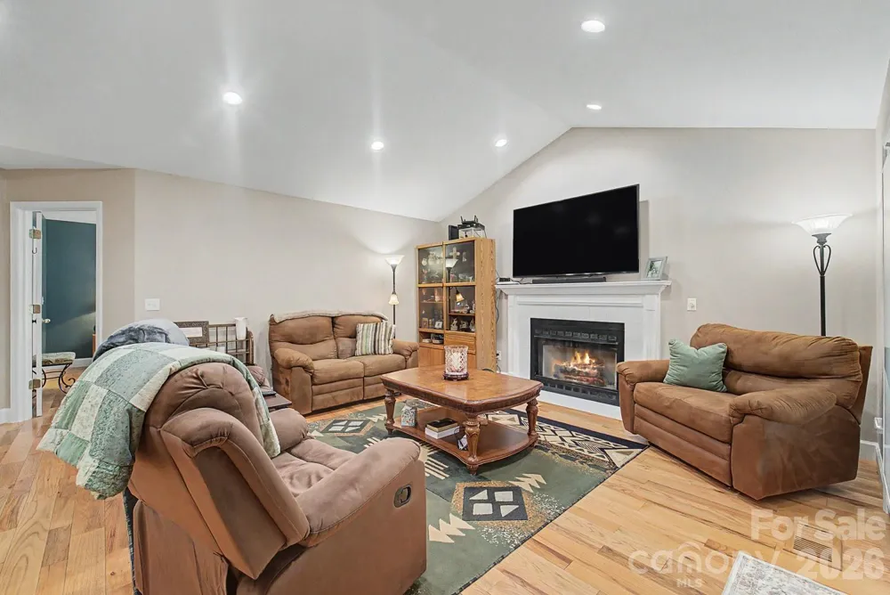 48 Main Trace Franklin, NC 28734