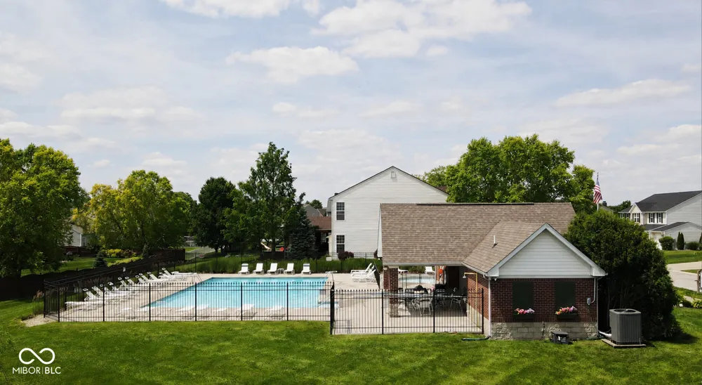 8330 Balmoral Lane Avon, IN 46123