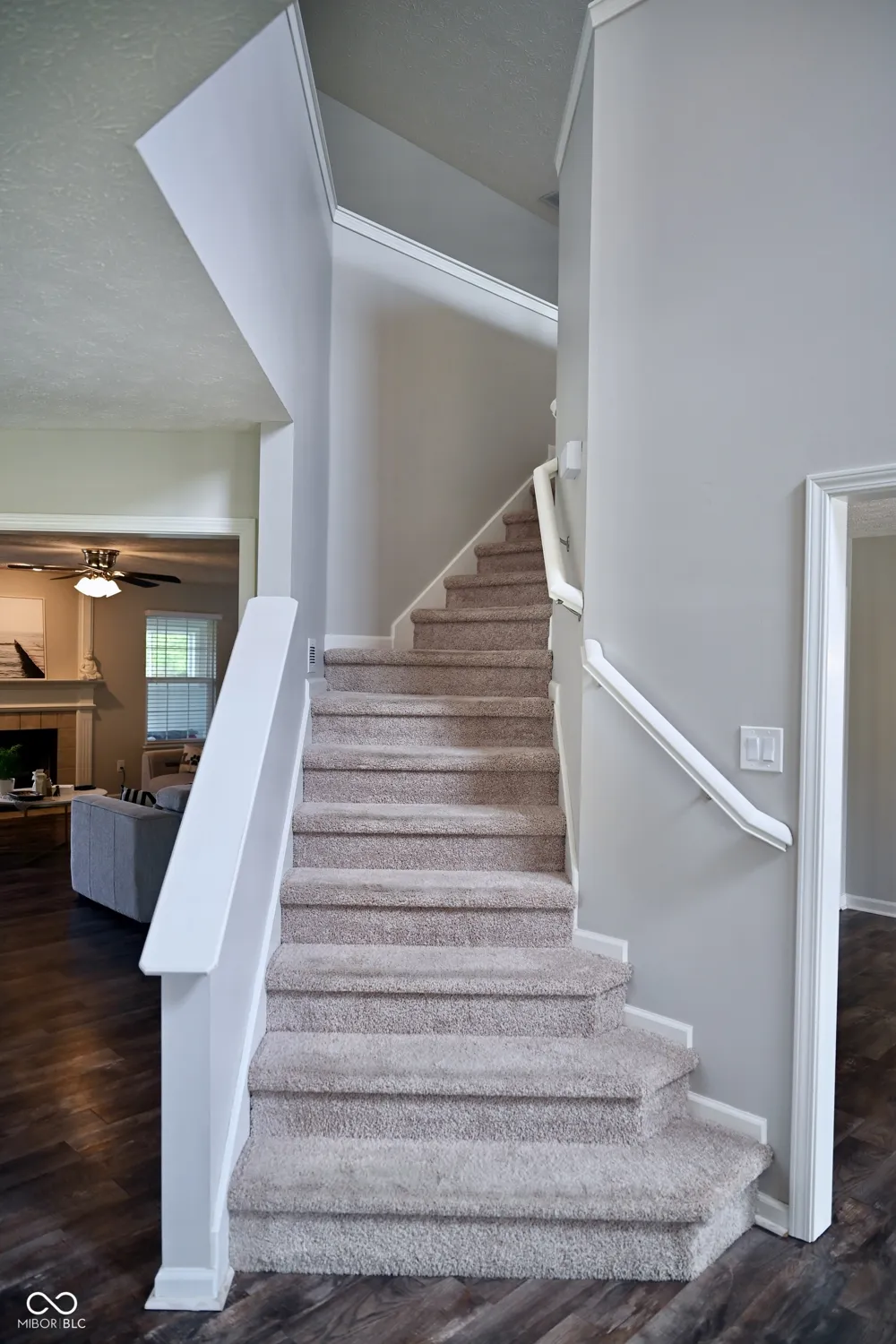8330 Balmoral Lane Avon, IN 46123