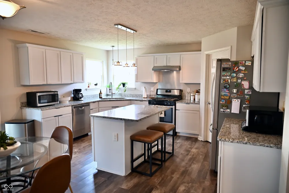 8330 Balmoral Lane Avon, IN 46123