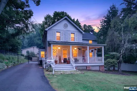10 Prospect Avenue