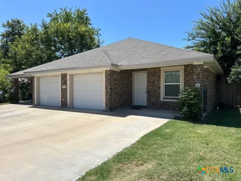 206 W Beeline Lane