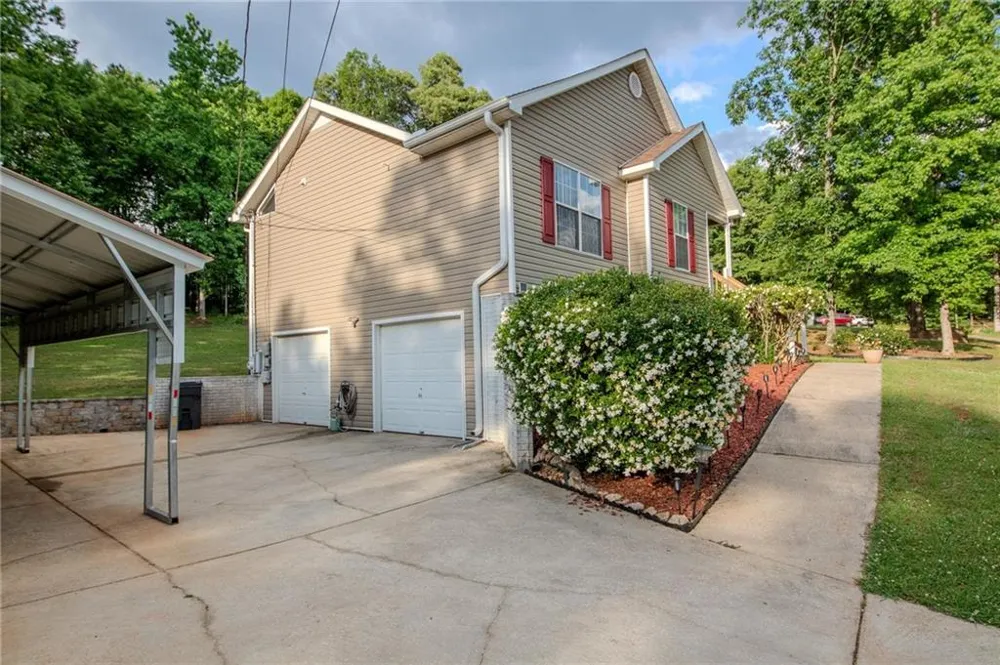 198 Brenda Ellen Drive Senoia, GA 30265