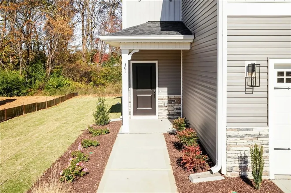 519 Creek Road Cornelia, GA 30531