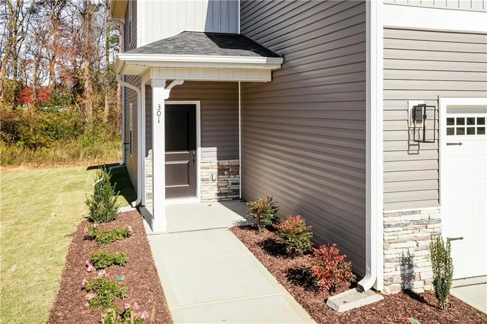 519 Creek Road Cornelia, GA 30531