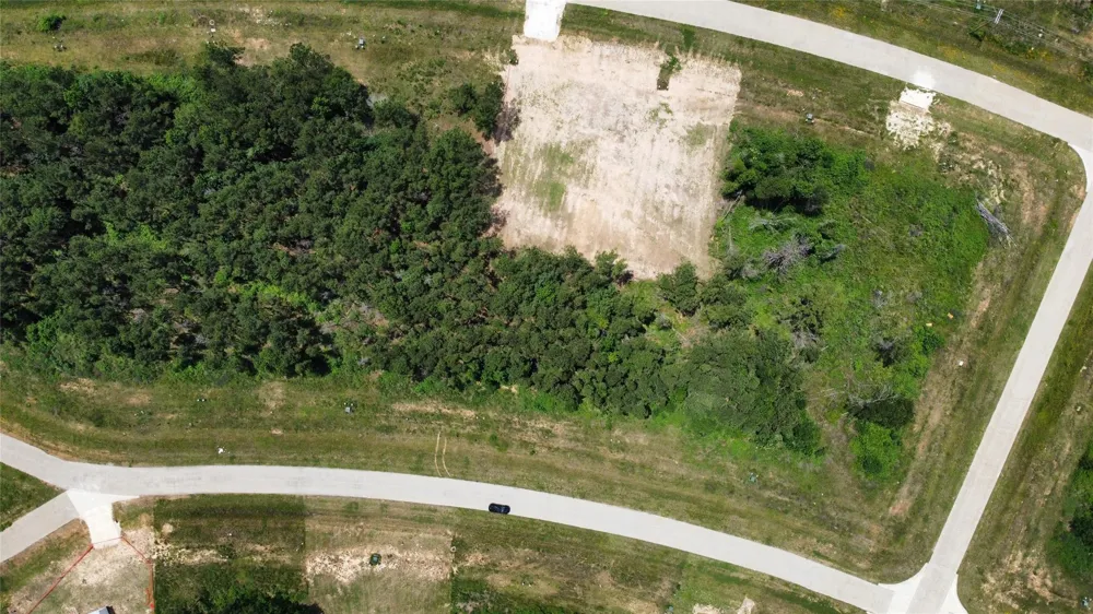 8024 Road 5895 Cleveland, TX 77327