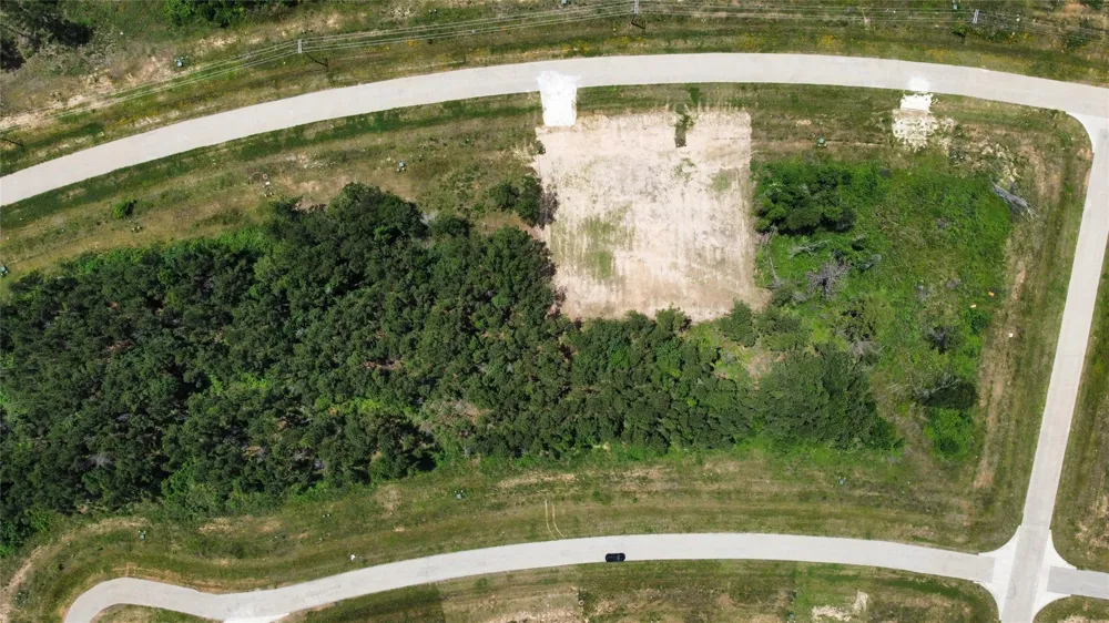 8024 Road 5895 Cleveland, TX 77327