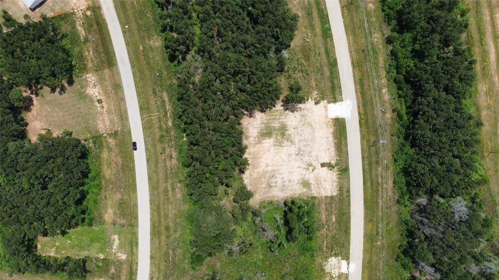 8024 Road 5895 Cleveland, TX 77327