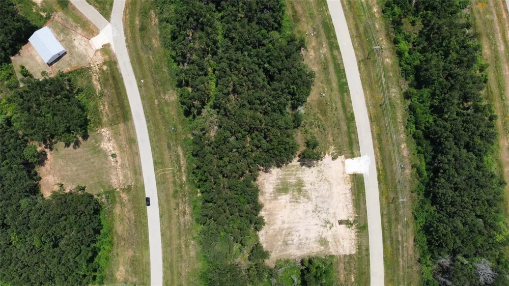 8024 Road 5895 Cleveland, TX 77327