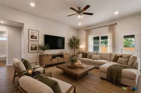 216 W Ruby Road