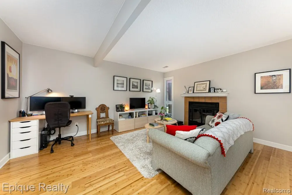 1803 Independence Boulevard Ann Arbor City, MI 48104