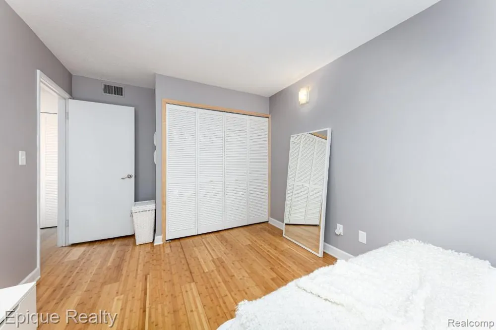 1803 Independence Boulevard Ann Arbor City, MI 48104
