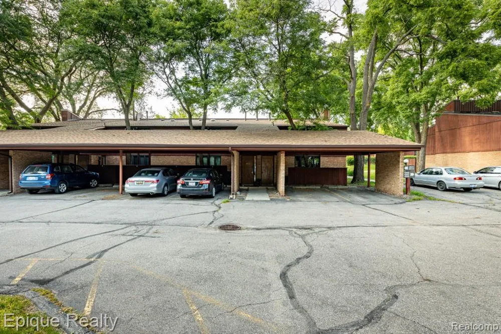 1803 Independence Boulevard Ann Arbor City, MI 48104