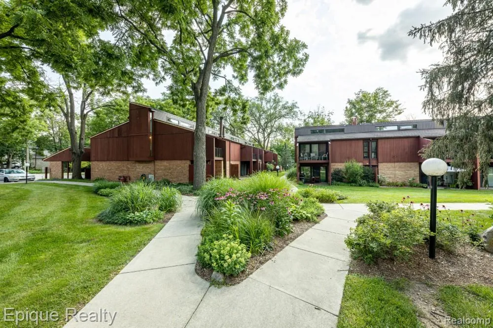 1803 Independence Boulevard Ann Arbor City, MI 48104