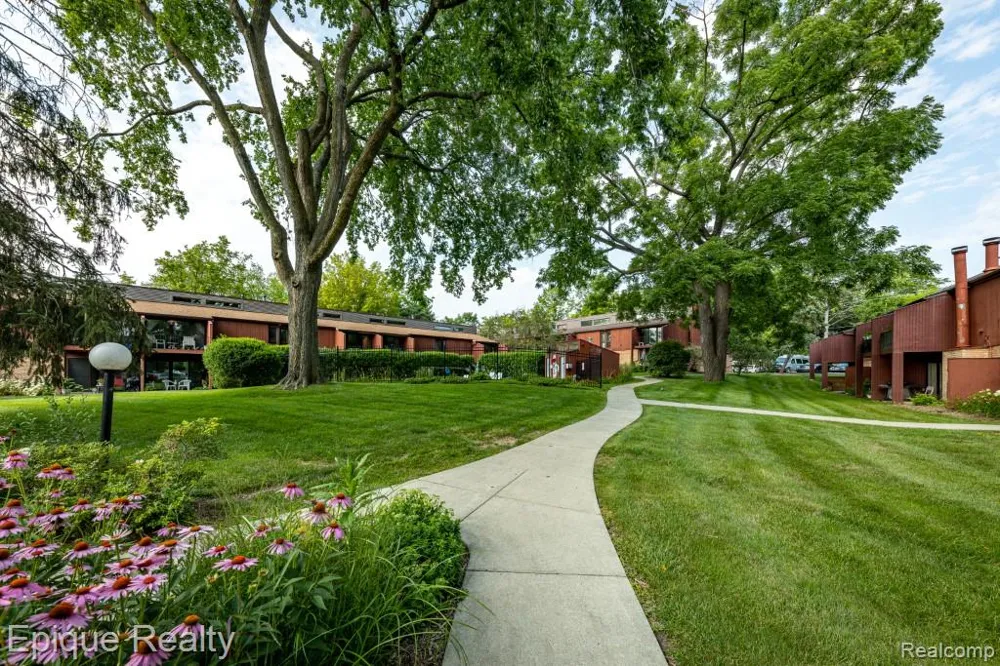 1803 Independence Boulevard Ann Arbor City, MI 48104