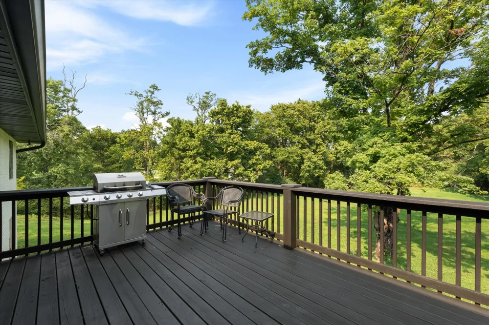 2498 Center Point Rd Hendersonville, TN 37075