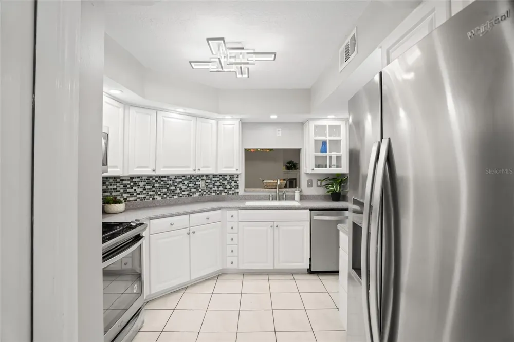 1937 NORTHFORK CIRCLE Clearwater, FL 33760