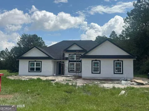 225 Lakes DR