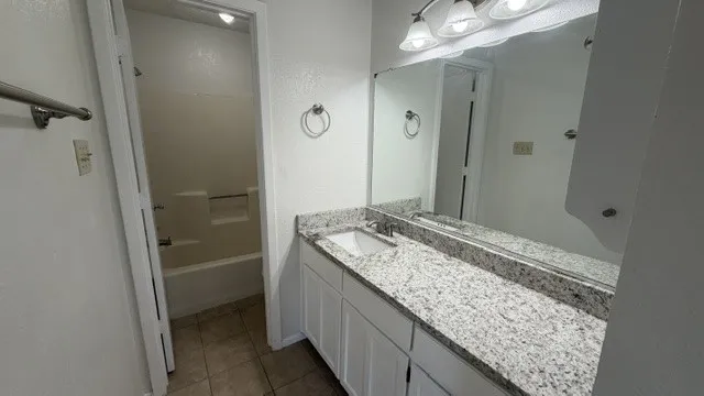 6603 Central Avenue North Richland Hills, TX 76182