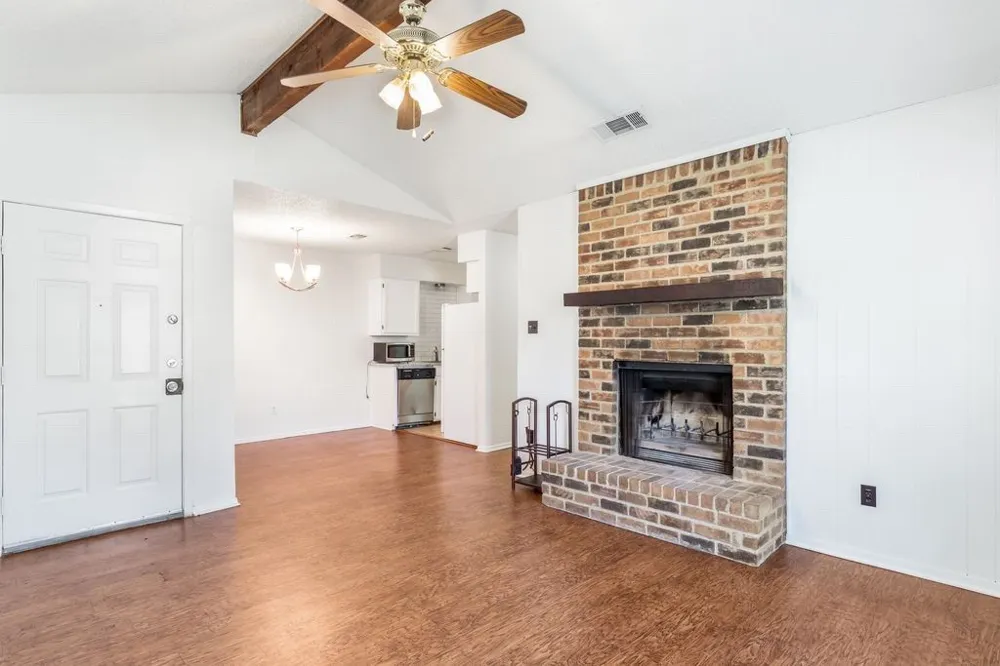 6603 Central Avenue North Richland Hills, TX 76182