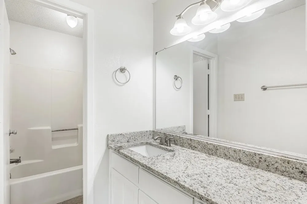6603 Central Avenue North Richland Hills, TX 76182