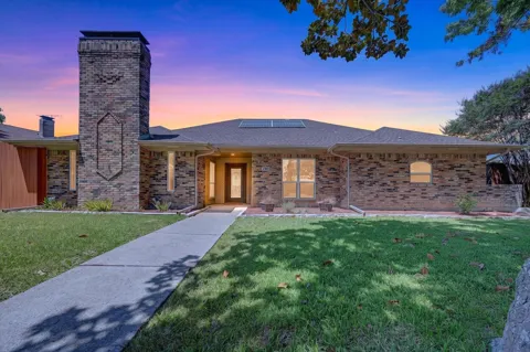 1905 Country Club Drive