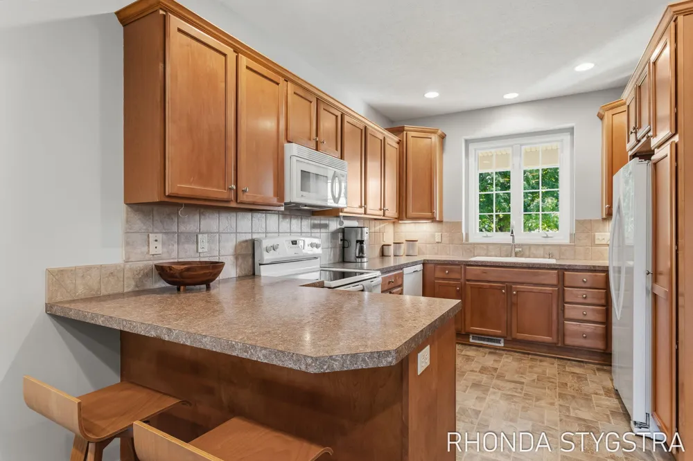 4732 Charleston Court Holland, MI 49423