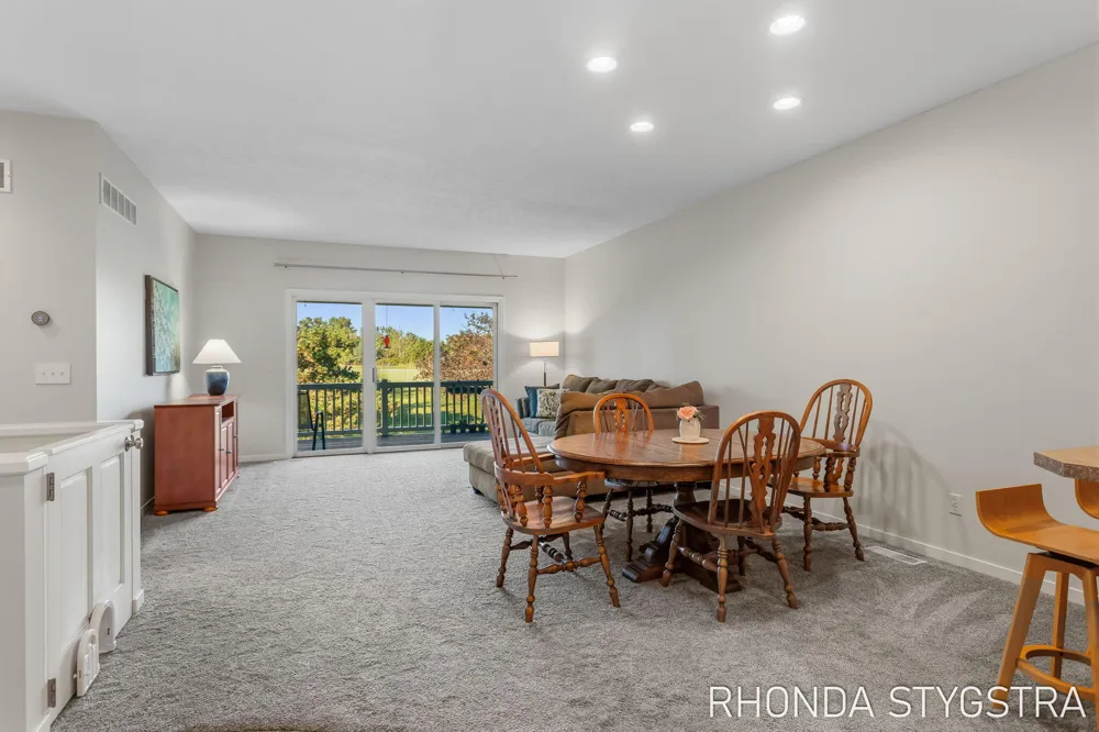 4732 Charleston Court Holland, MI 49423