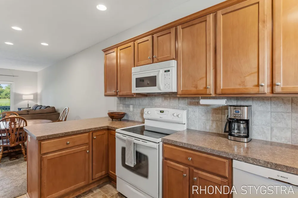 4732 Charleston Court Holland, MI 49423