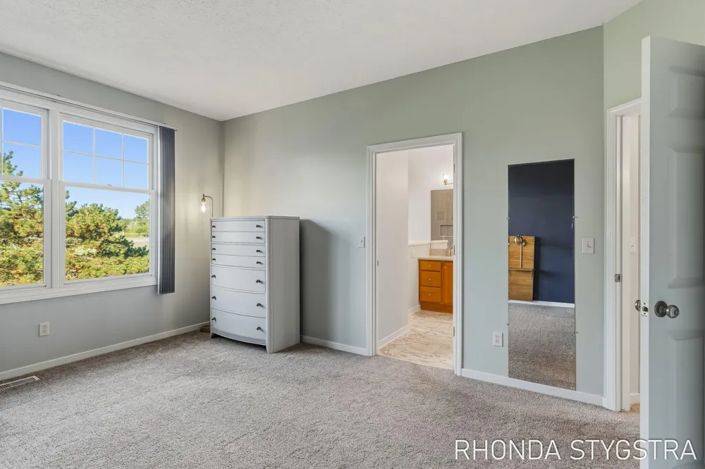 4732 Charleston Court Holland, MI 49423