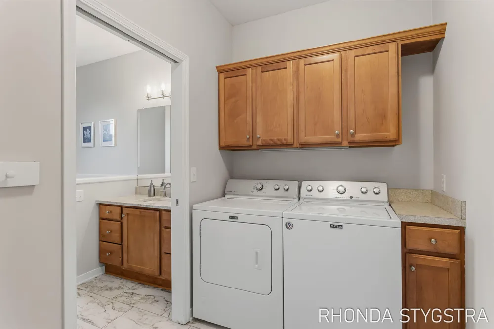 4732 Charleston Court Holland, MI 49423
