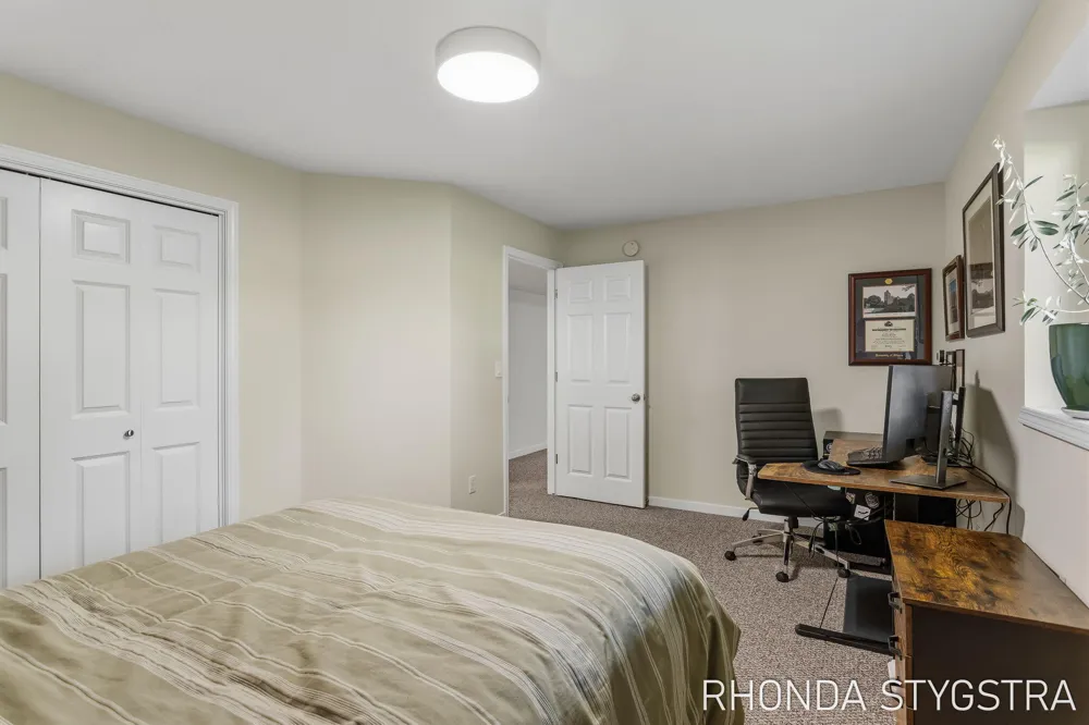 4732 Charleston Court Holland, MI 49423