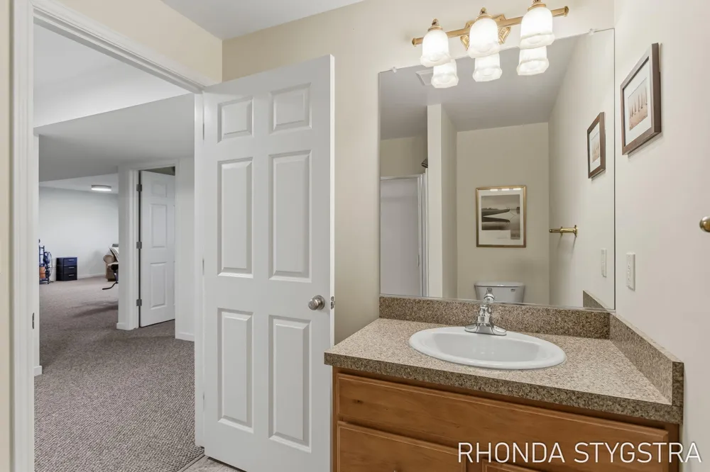 4732 Charleston Court Holland, MI 49423