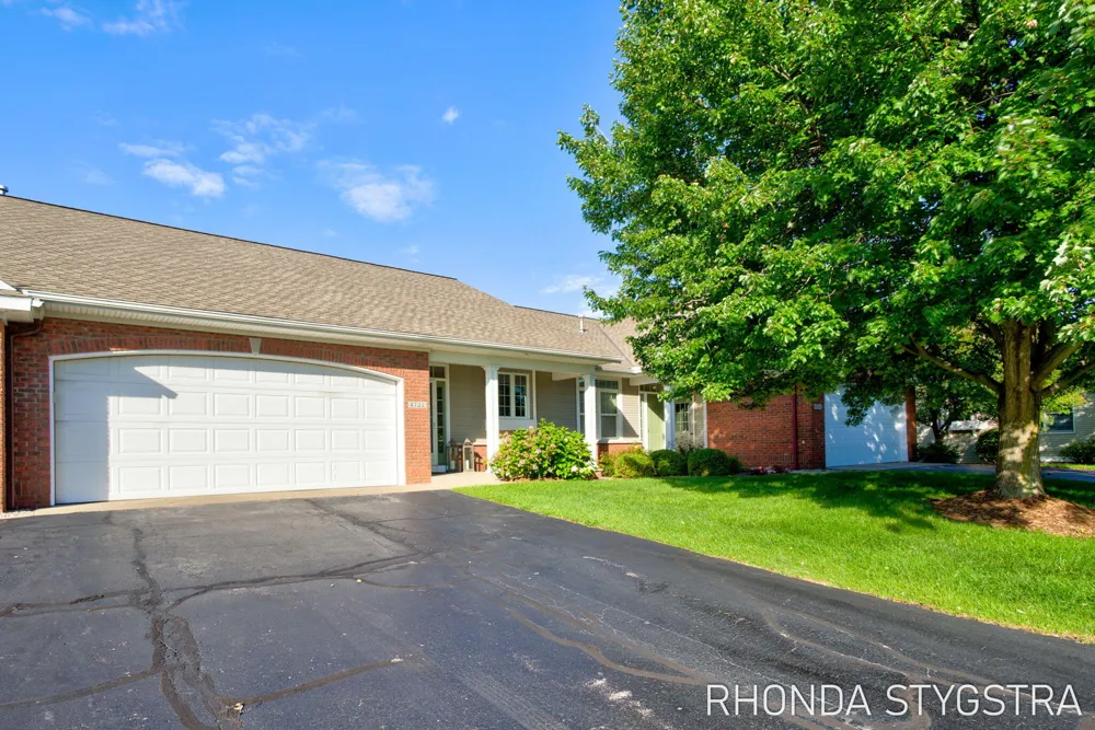 4732 Charleston Court Holland, MI 49423