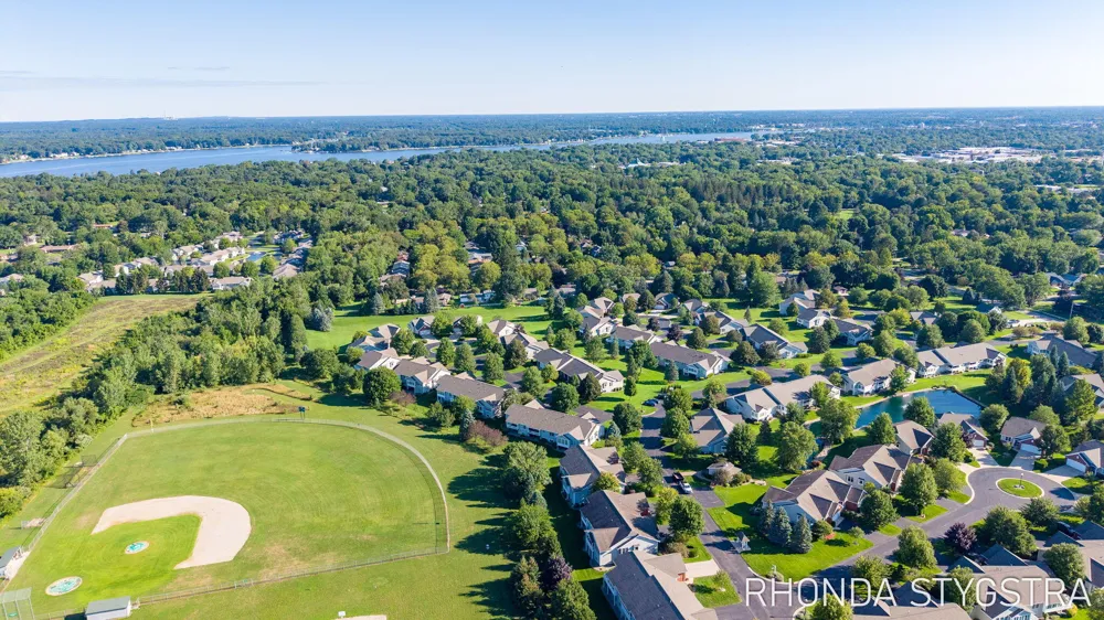 4732 Charleston Court Holland, MI 49423