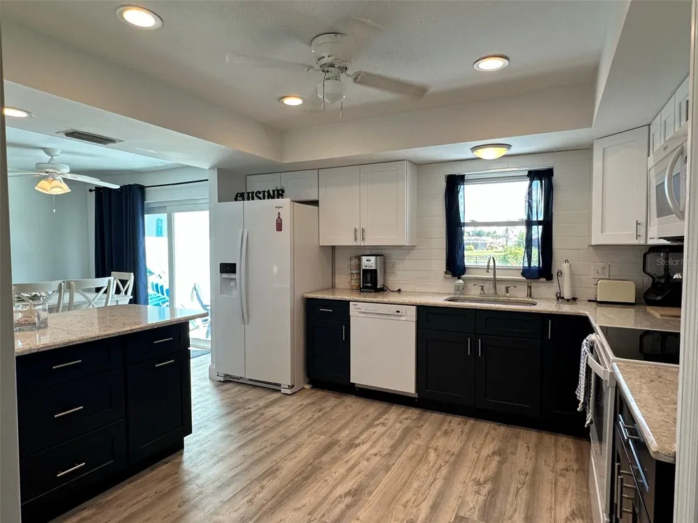 45 OAKLAND HILLS COURT Rotonda West, FL 33947
