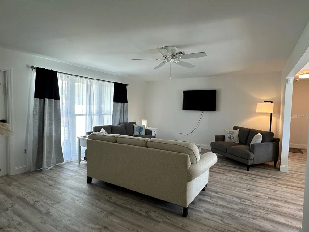 45 OAKLAND HILLS COURT Rotonda West, FL 33947
