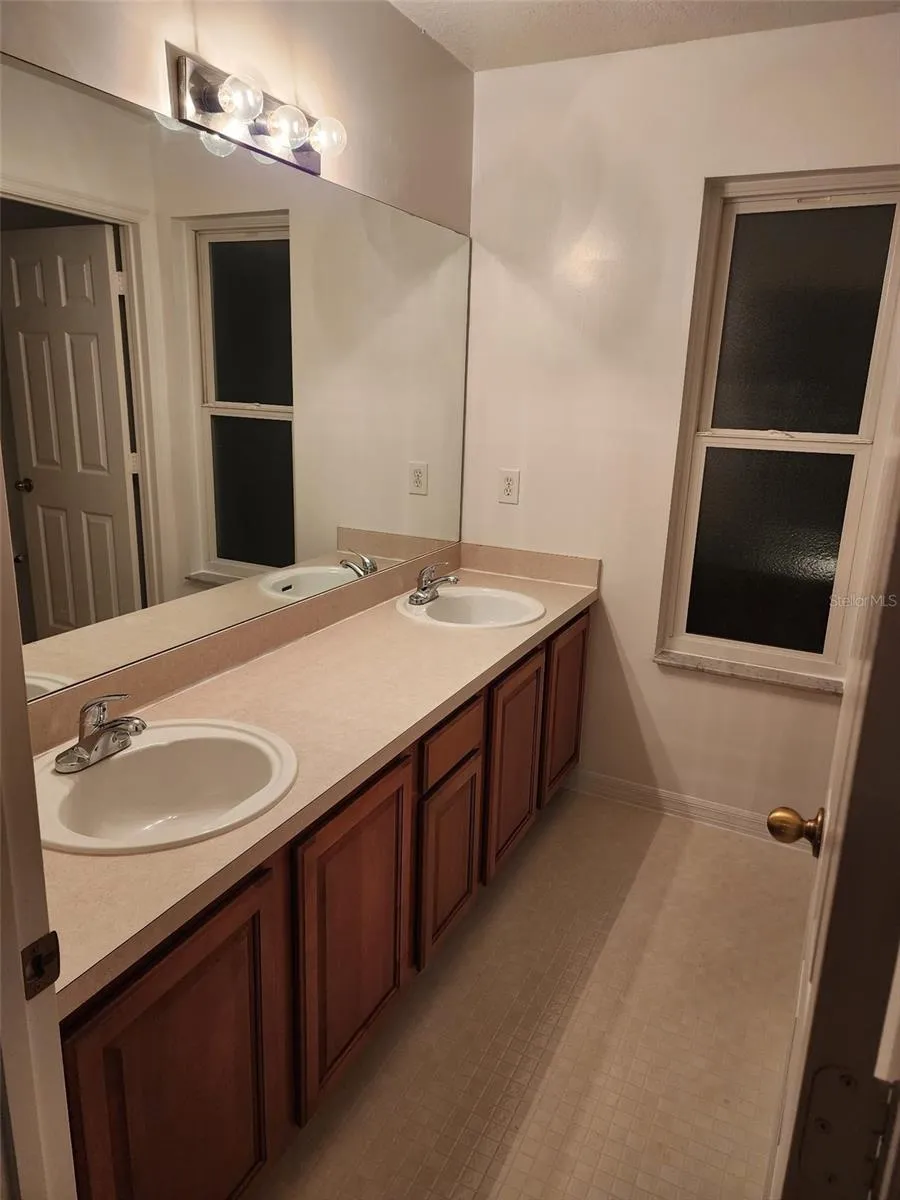 4025 SHAWN CIRCLE Orlando, FL 32826
