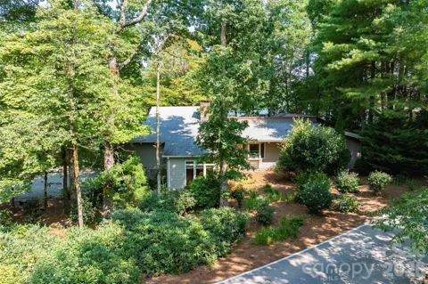 73 Lake Point Drive