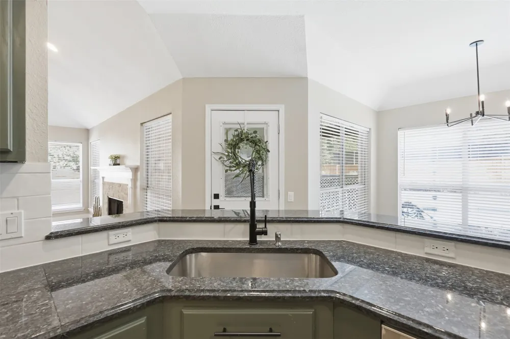 110 Julian Drive Rockwall, TX 75087