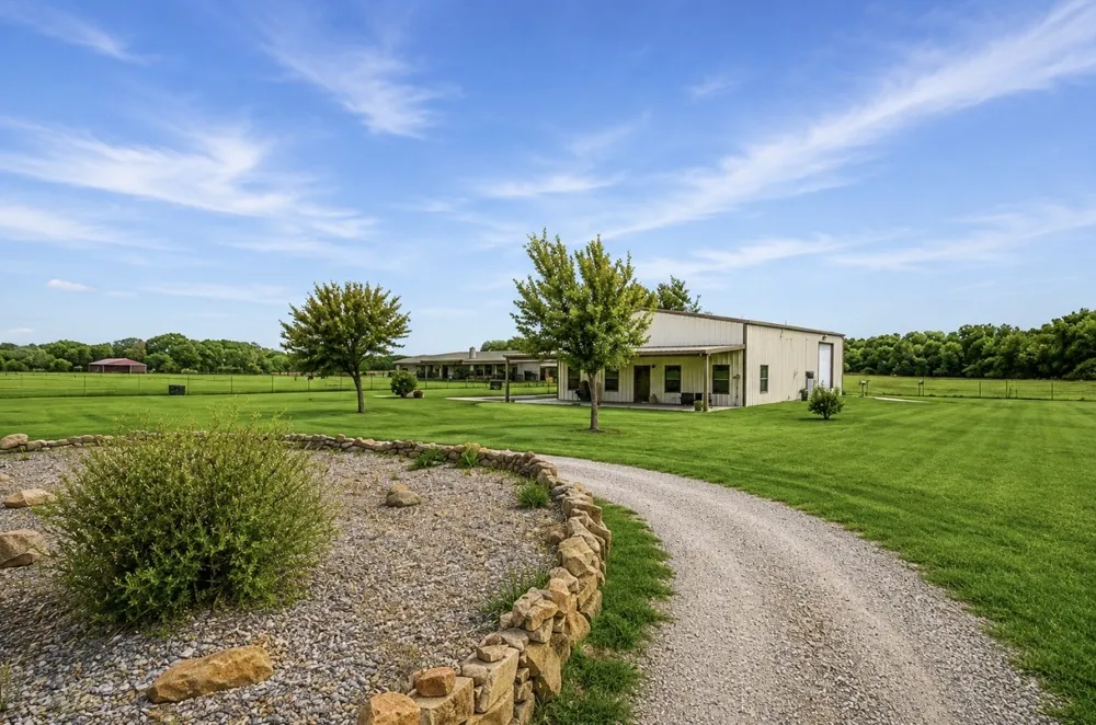 1001 Marigold Court Granbury, TX 76049