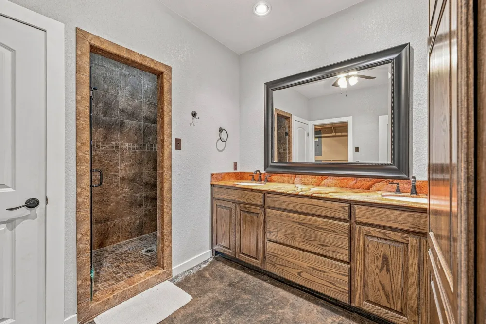 1001 Marigold Court Granbury, TX 76049