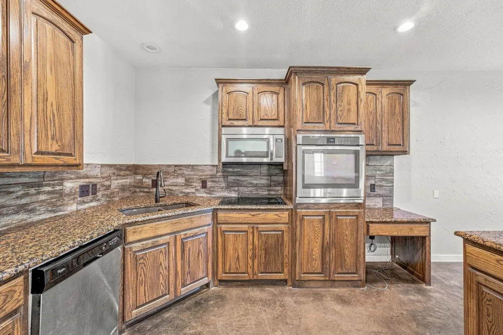 1001 Marigold Court Granbury, TX 76049