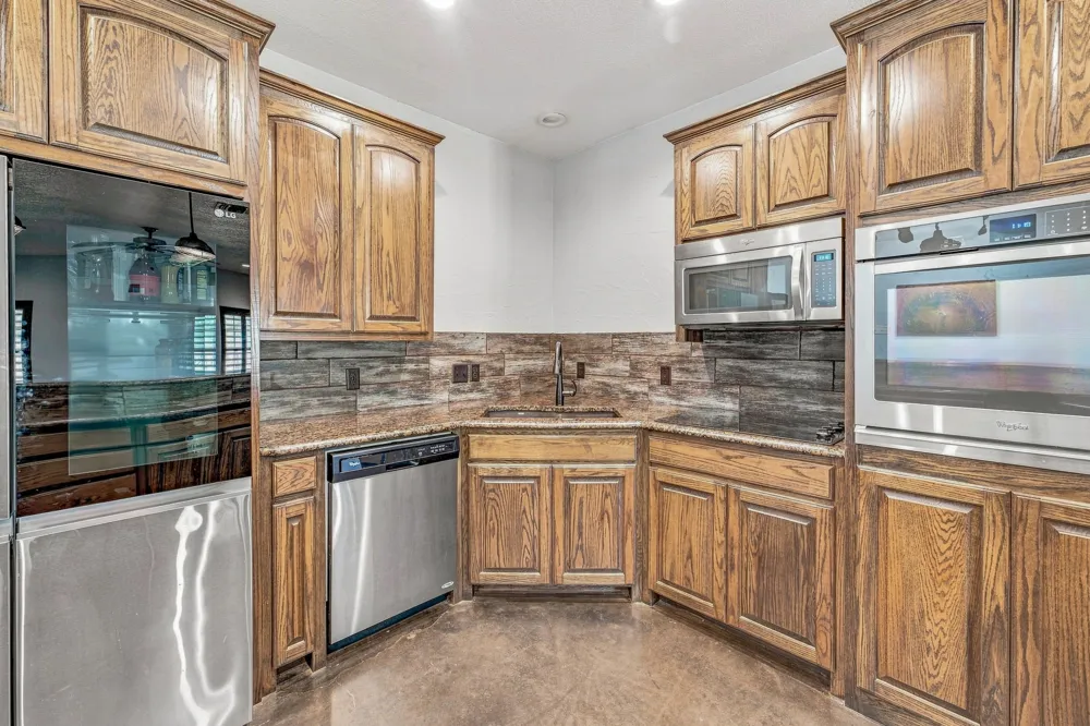 1001 Marigold Court Granbury, TX 76049