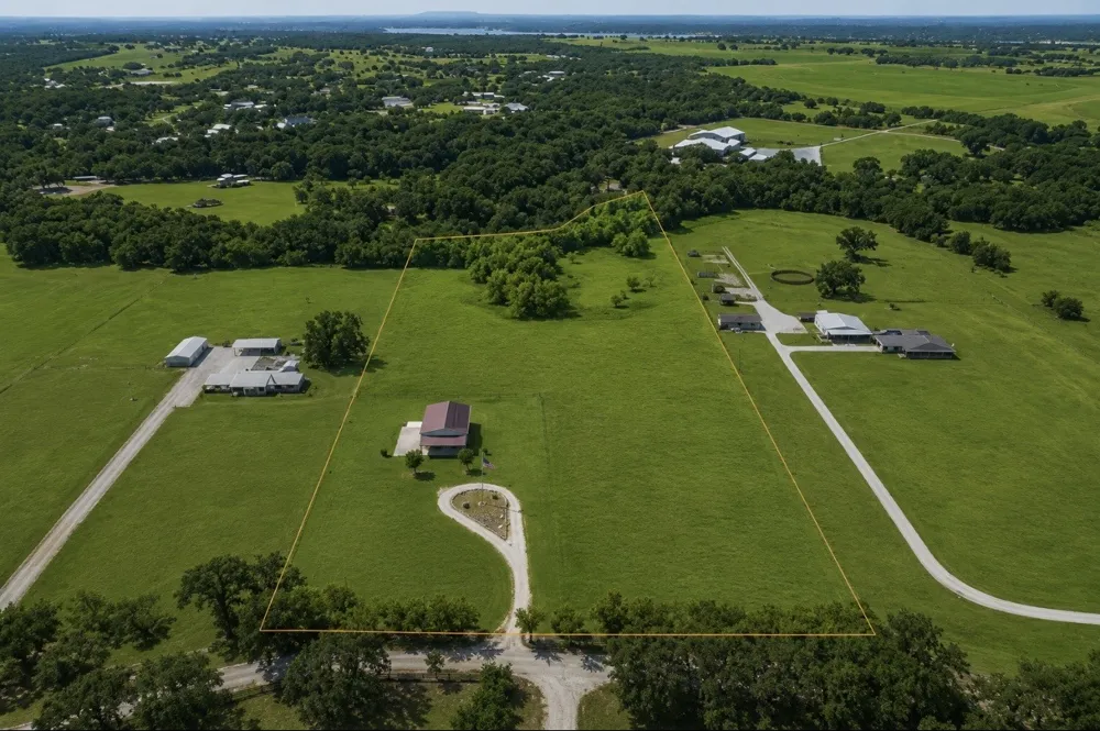 1001 Marigold Court Granbury, TX 76049