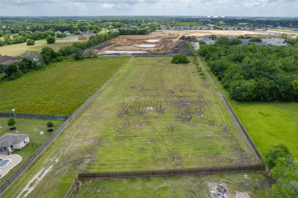 1898 Louisiana Avenue League City, TX 77573